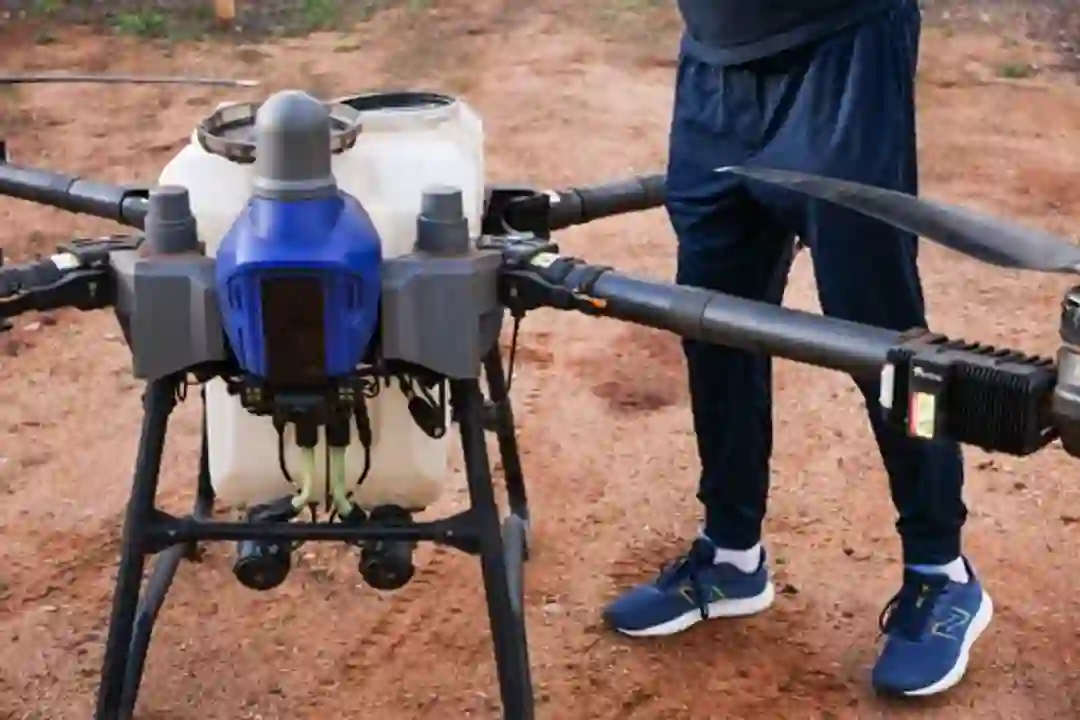 Petani Jombang Terbang Pakai Drone Viral di Media Sosial Petani Jombang Terbang Pakai Drone